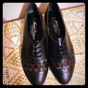 Preppy Leather Lace-Up Shoe